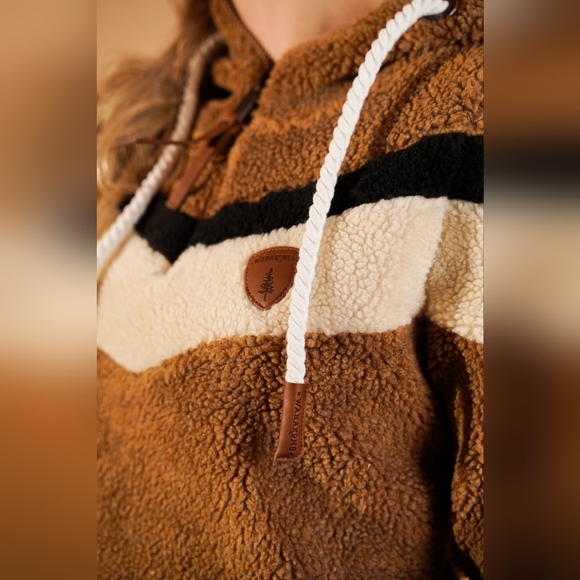 🌟NEW🌟 WANAKOME ALICIA SHERPA PULLOVER - Picture 3 of 4